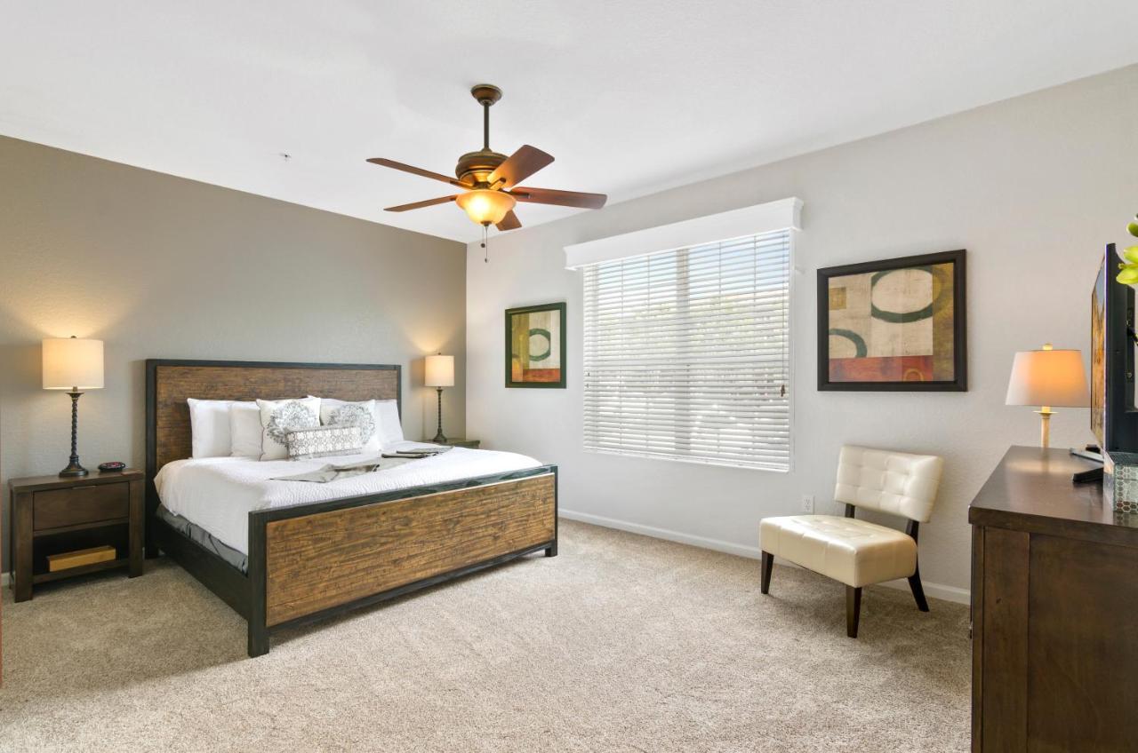 Orlando Escape 3*